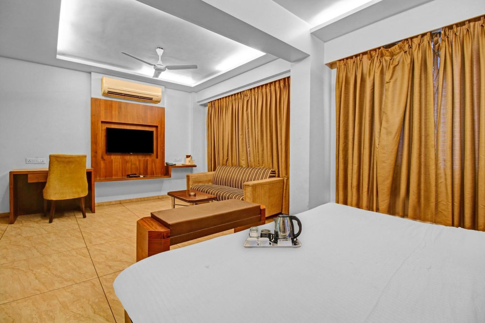 Collection O Surya Hotel Bhopal Exterior photo